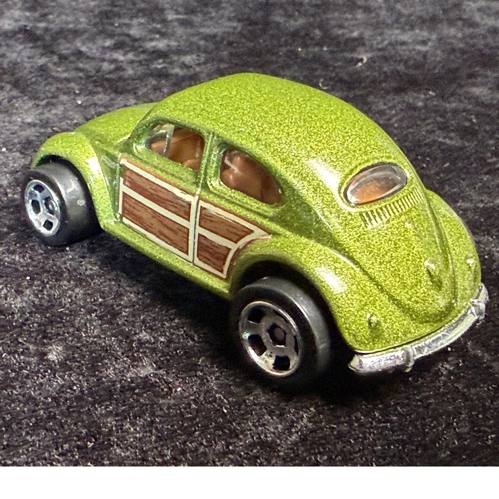 Hot Wheels-Lot of 4: Mazda Cosmo Sport, Lamborghini Urus, VW Beetle, Audi RS5
